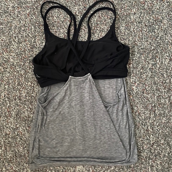 Athleta Workout Top - Picture 2 of 2